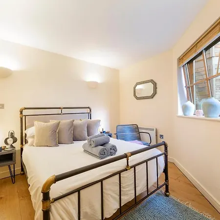 Boutique Harbour Apart - Football Table And Balcony *