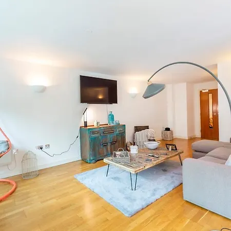 Boutique Harbour Apart - Football Table And Balcony Апартаменти Бристоль