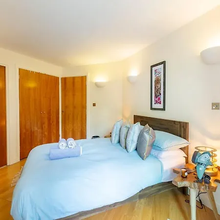 Boutique Harbour Apart - Football Table And Balcony * Bristol