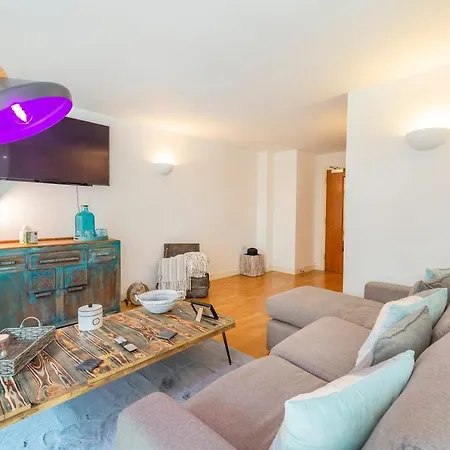 Boutique Harbour Apart - Football Table And Balcony Апартаменти