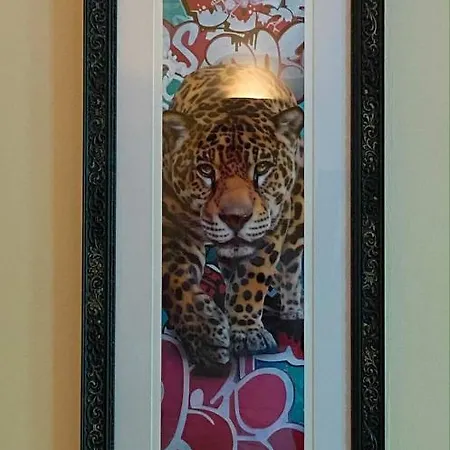 Boutique Harbour Apart - Football Table And Balcony شقة بريستول